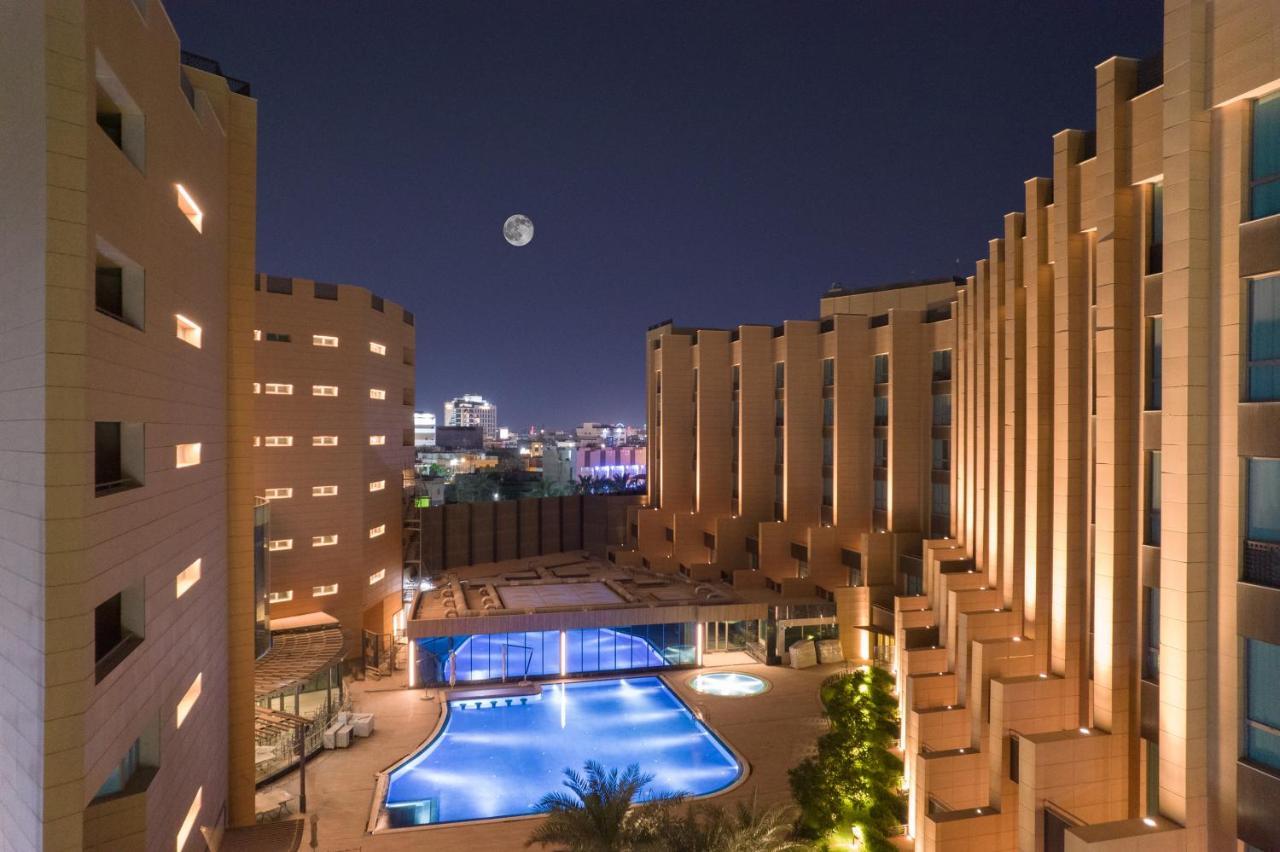 Grand Millennium Al Seef Basra Exterior foto