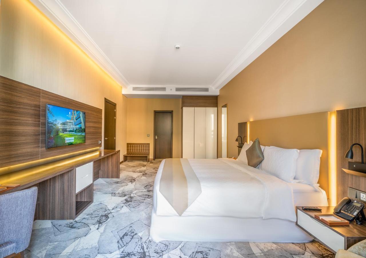 Grand Millennium Al Seef Basra Exterior foto
