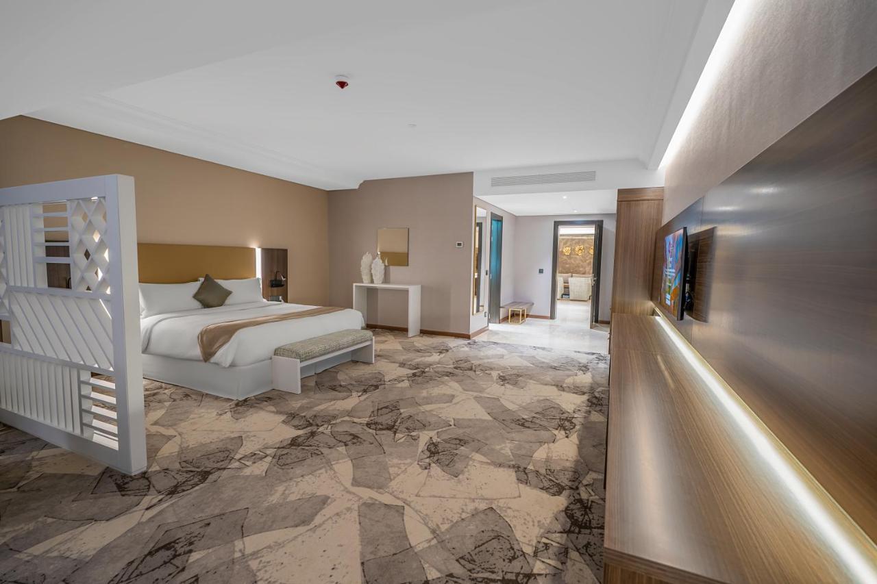 Grand Millennium Al Seef Basra Exterior foto